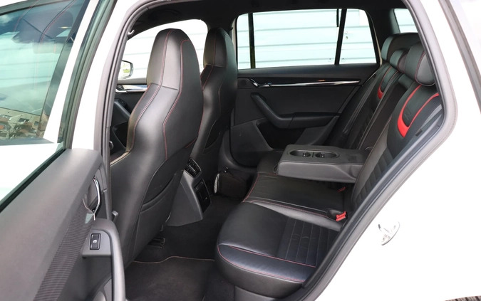 Skoda Octavia cena 46999 przebieg: 245000, rok produkcji 2014 z Sulejówek małe 781